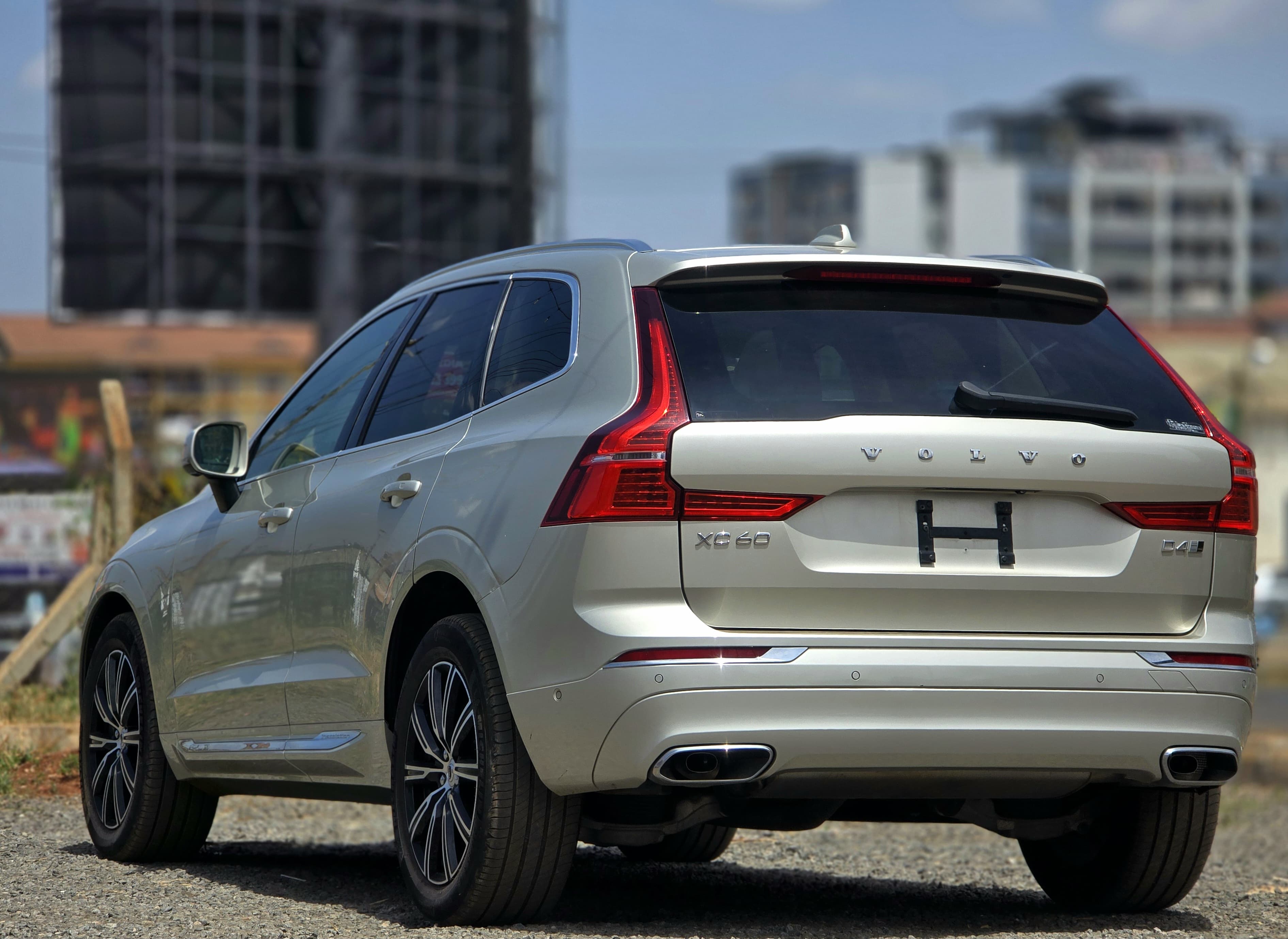 Volvo XC60 D4 - Image 4