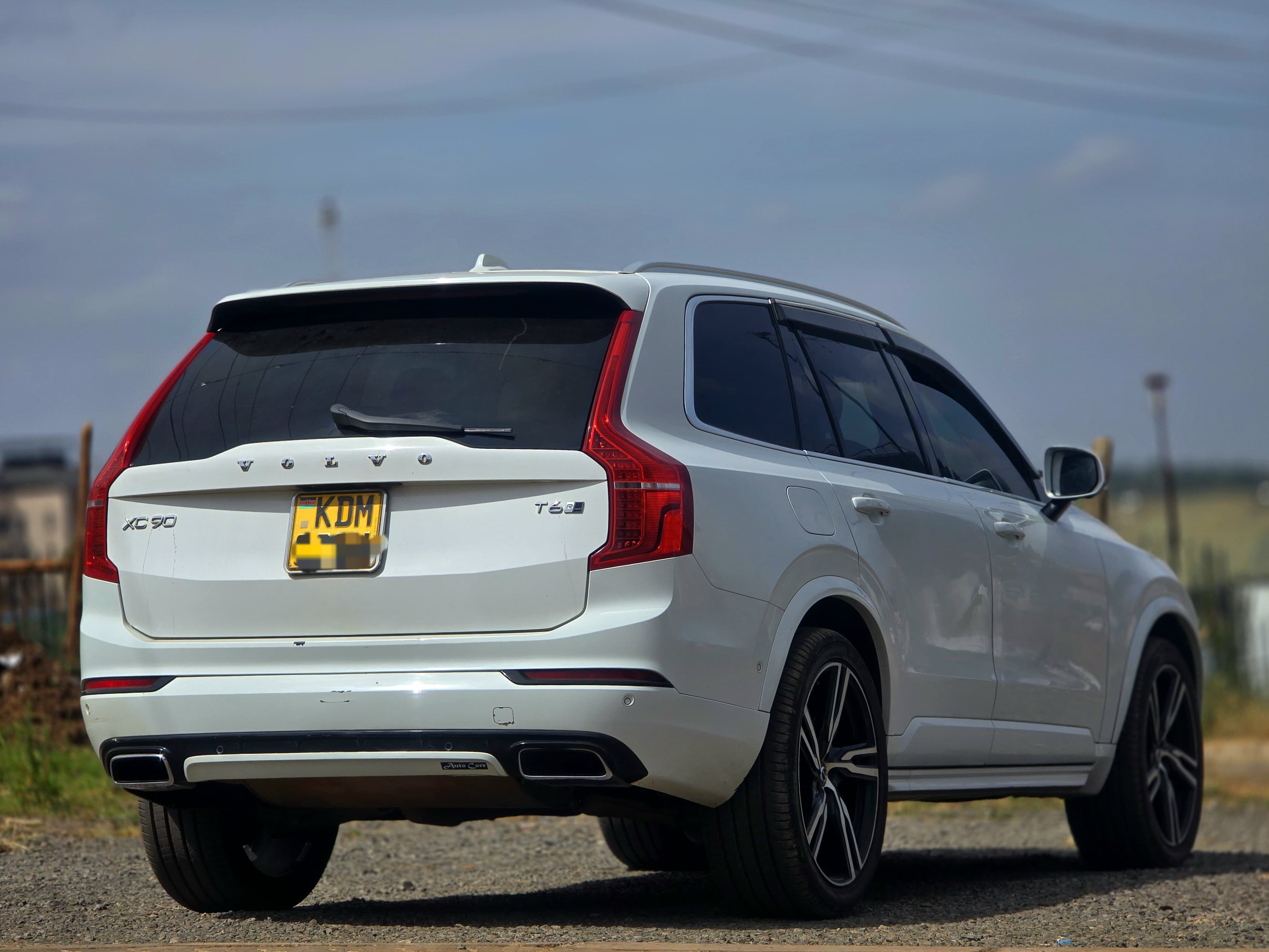Volvo XC90 T6 R-Design - Image 6