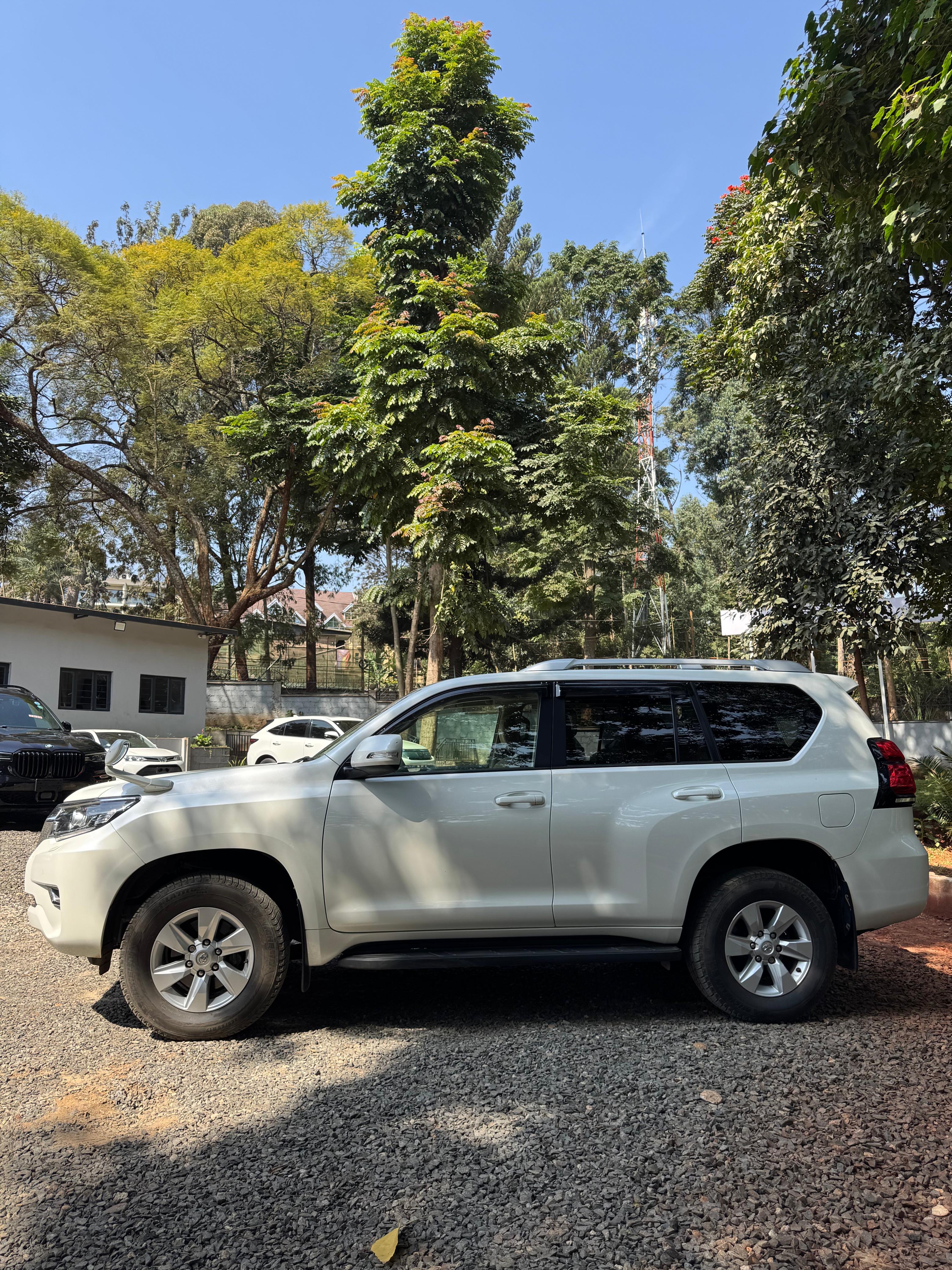 Toyota LandCruiser Prado TX