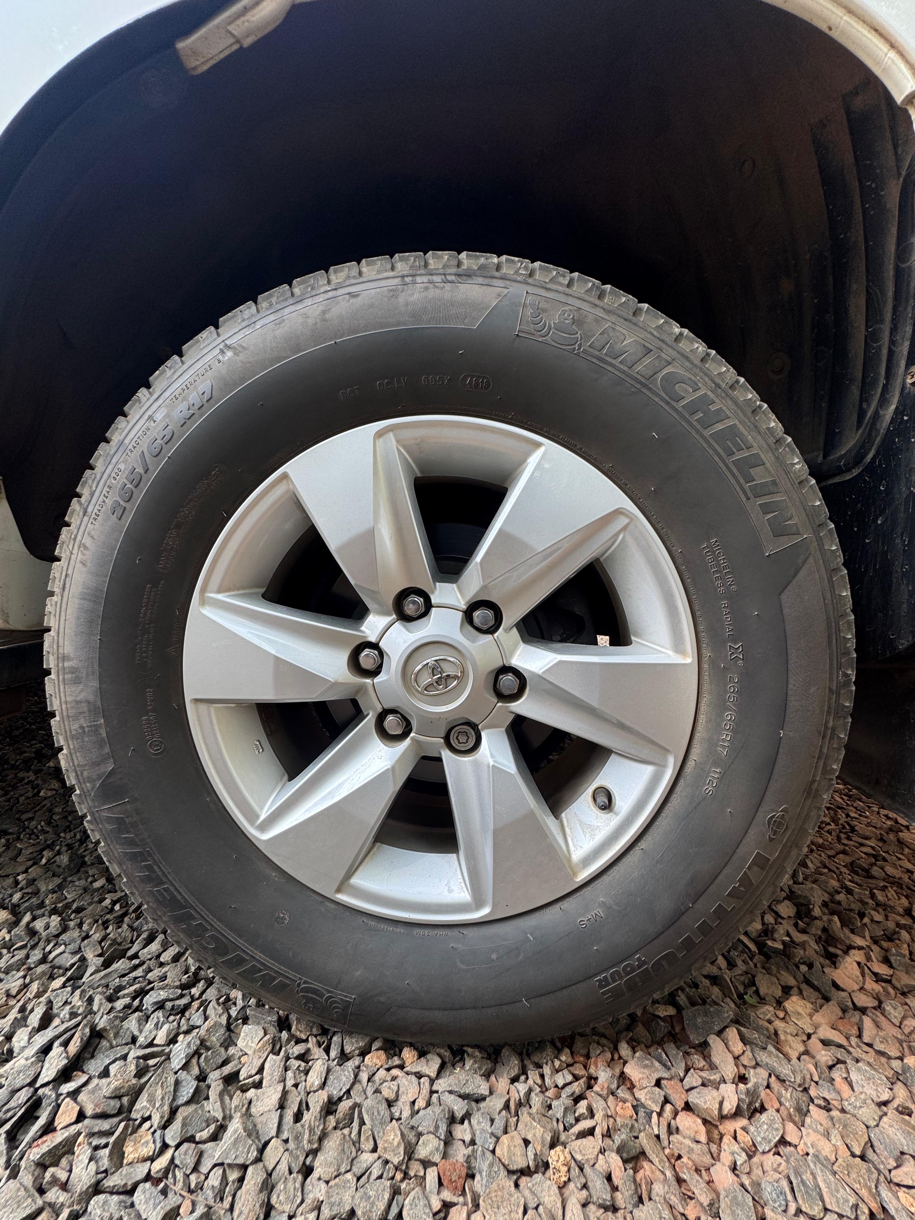Toyota LandCruiser Prado TX
