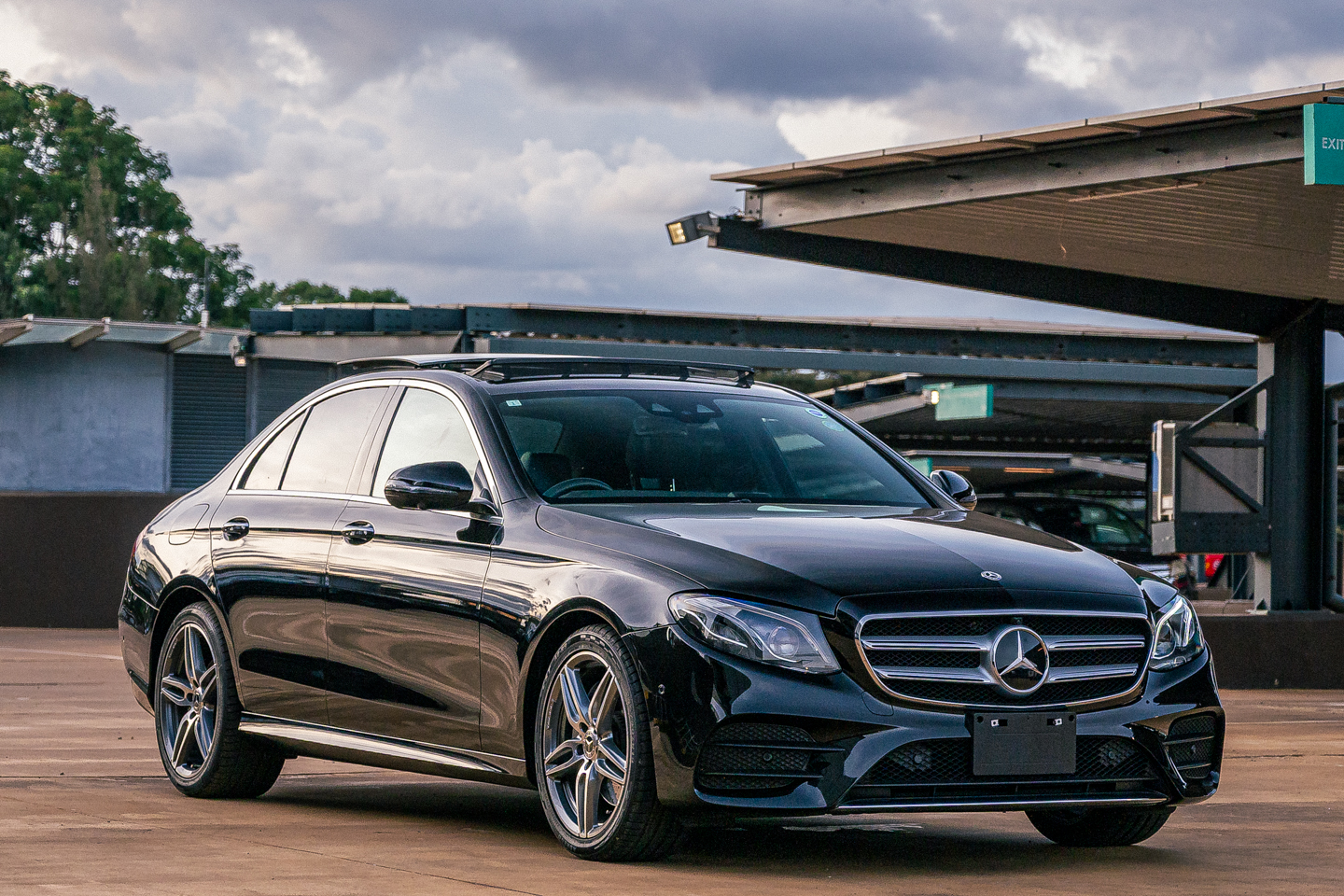 Mercedes Benz E200