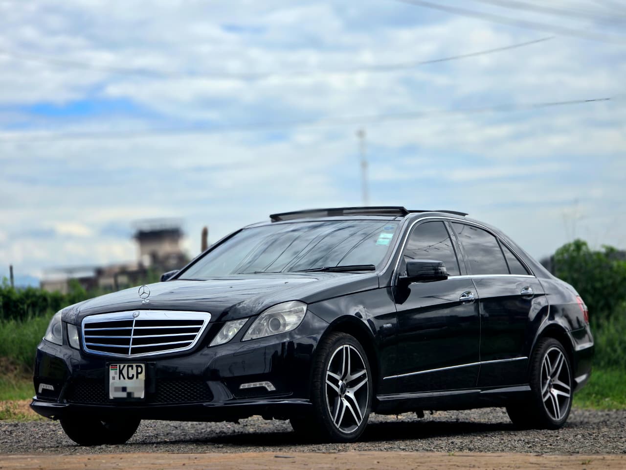 Mercedes Benz E250/SUNROOF