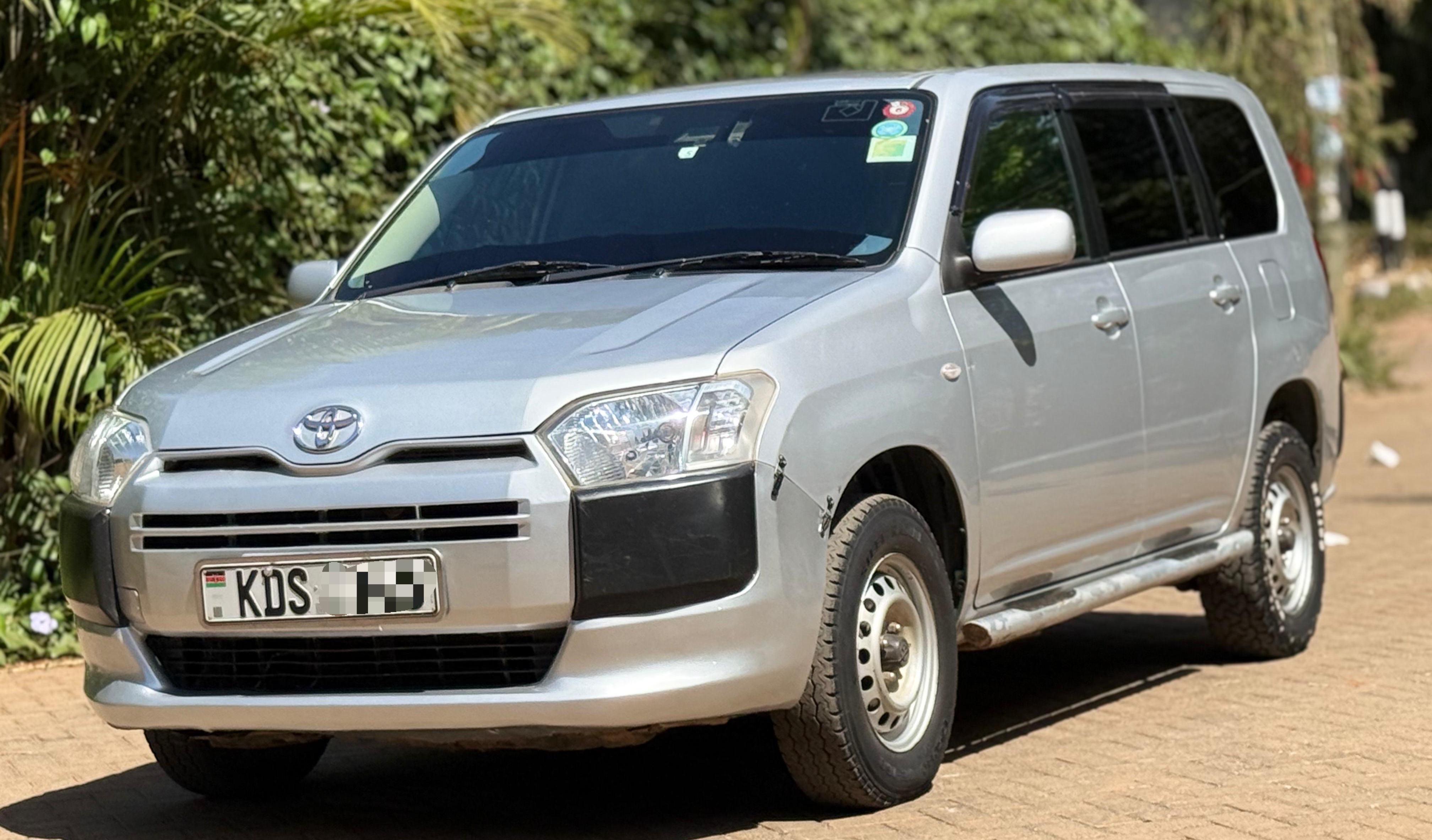 TOYOTA SUCCEED