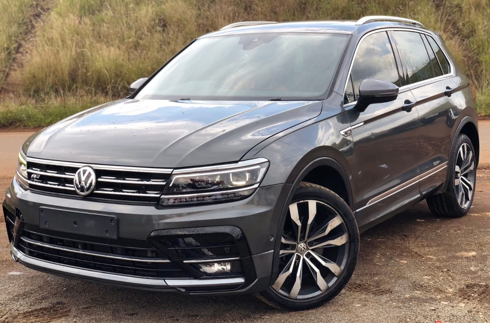 Volkswagen Tiguan R Line (2L)