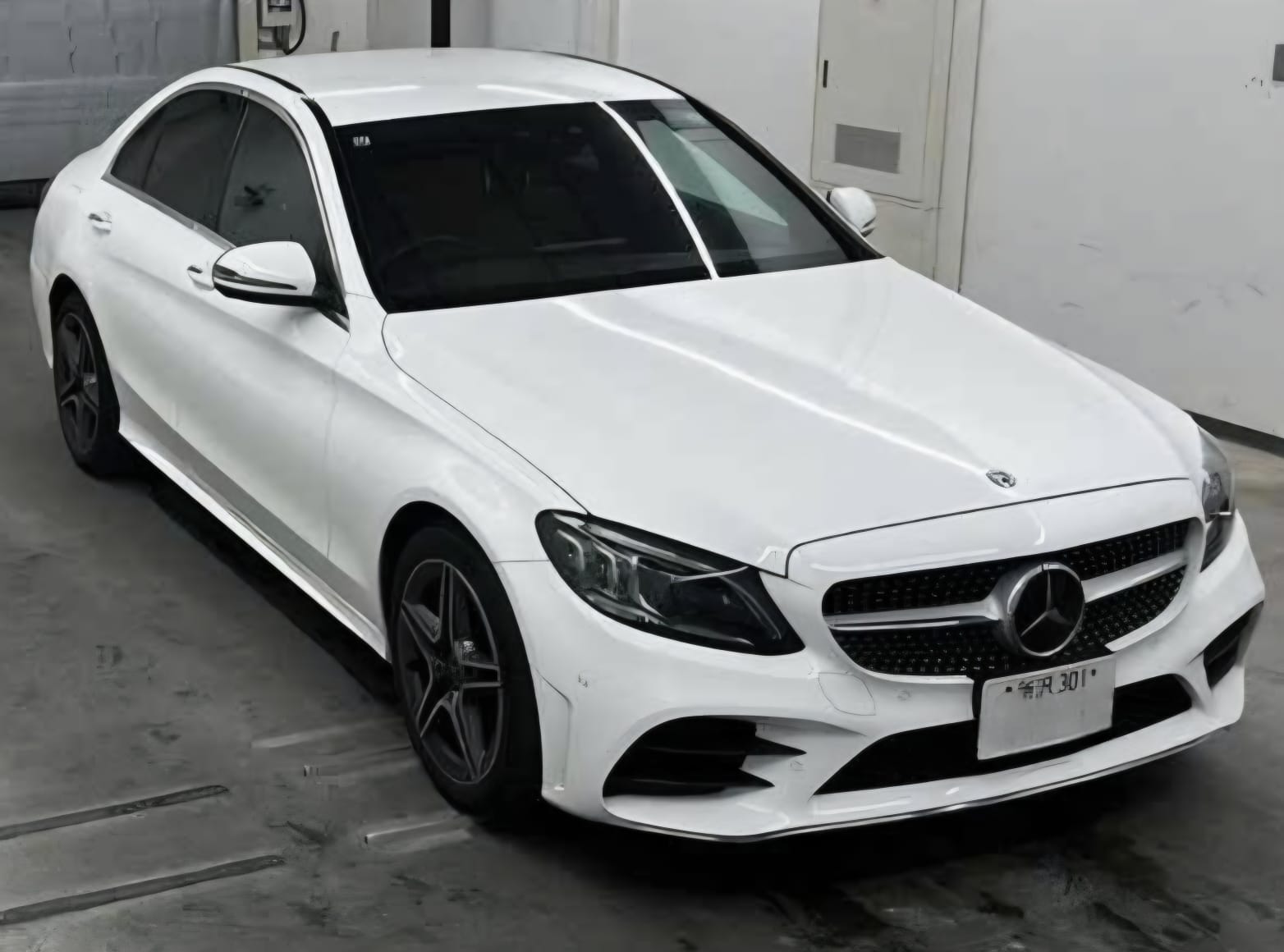 Mercedes Benz C200 'EQ BOOST'