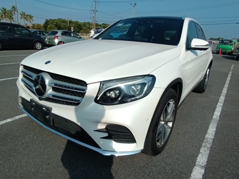 Mercedes Benz GLC250 AMG-Line