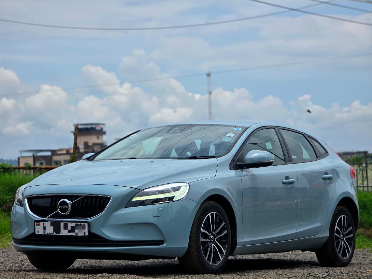 Volvo V40 T2