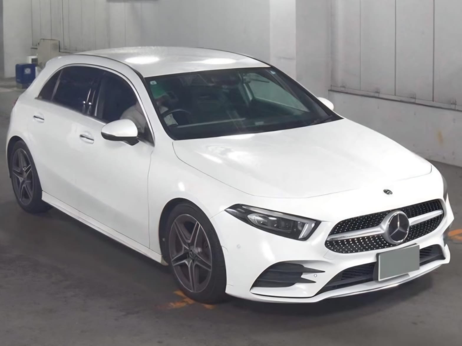 Mercedes Benz A180 AMG-LINE