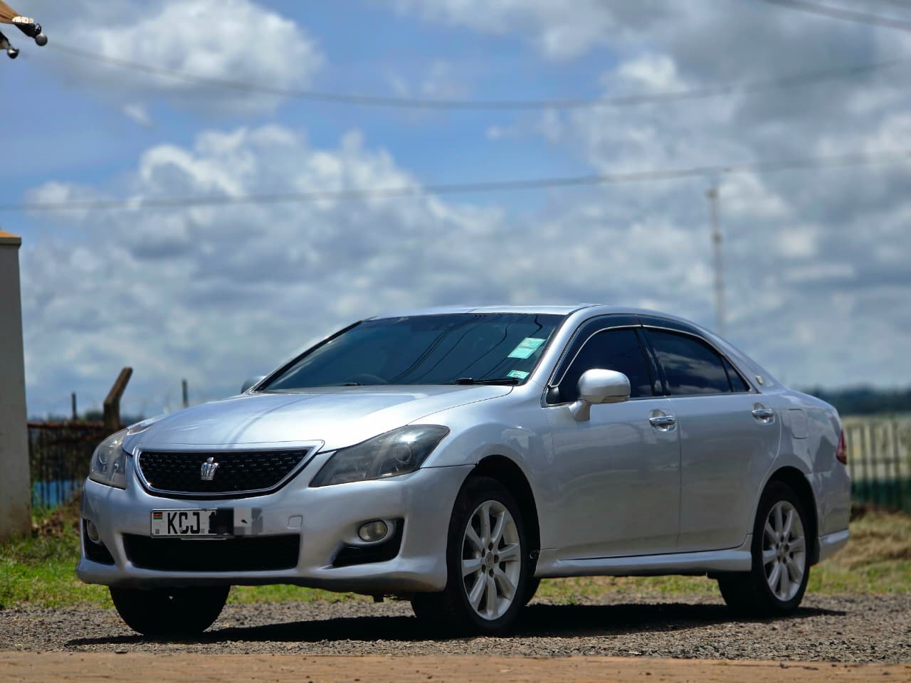 Toyota Crown Athlete