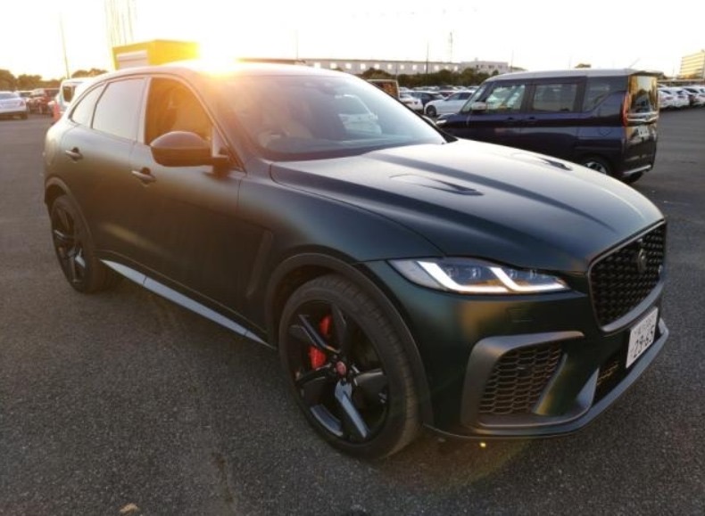 Jaguar F pace SVR