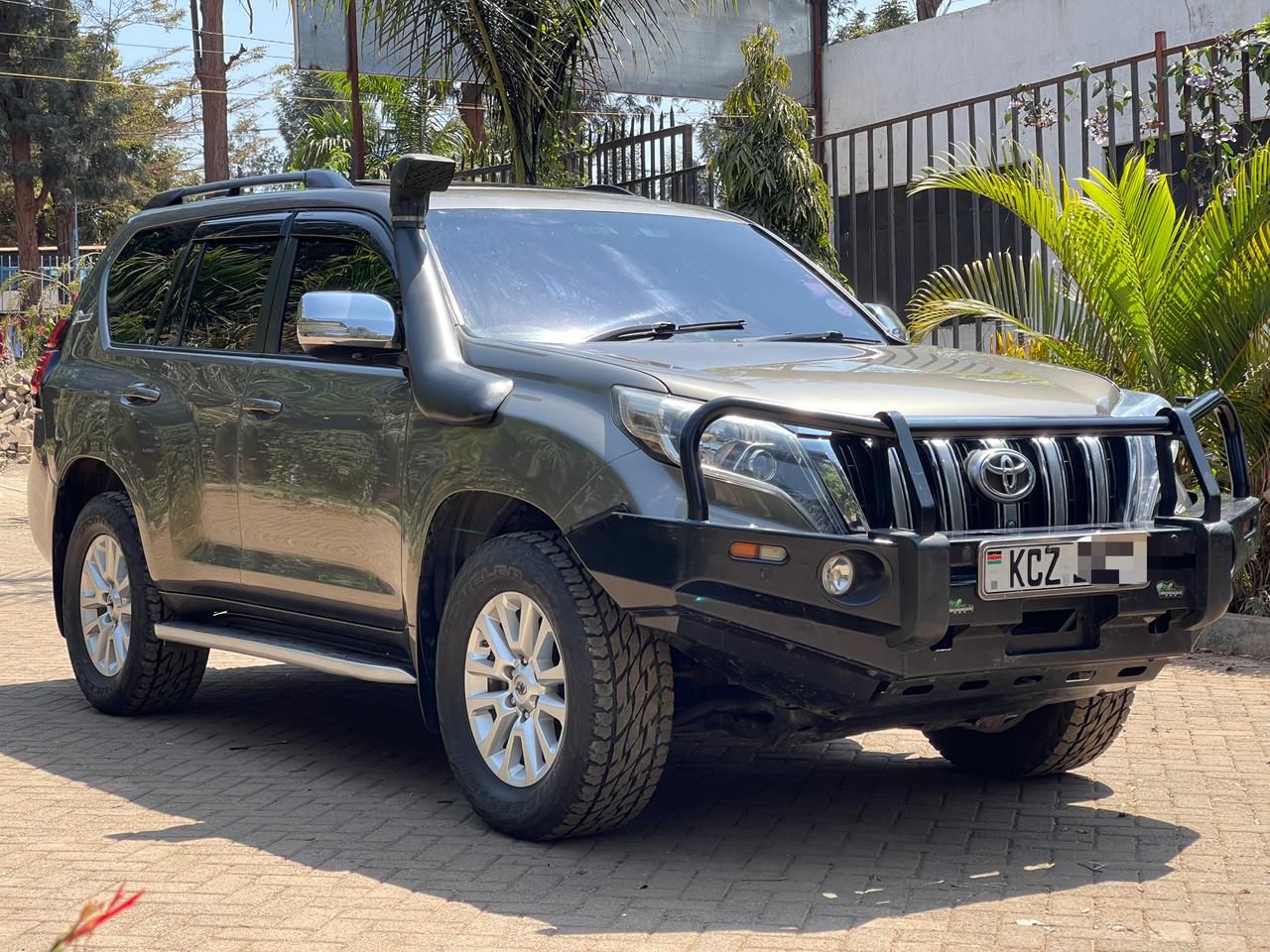 Toyota Landcruiser Prado  VXL