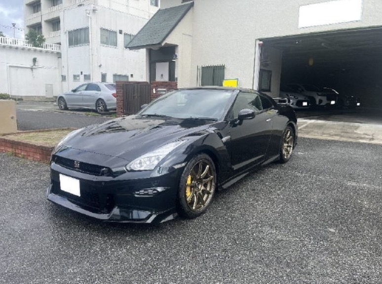 Nissan GT R