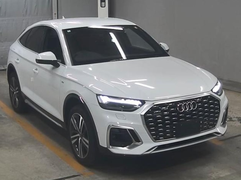 Audi Q5 Sportback 1st Edition