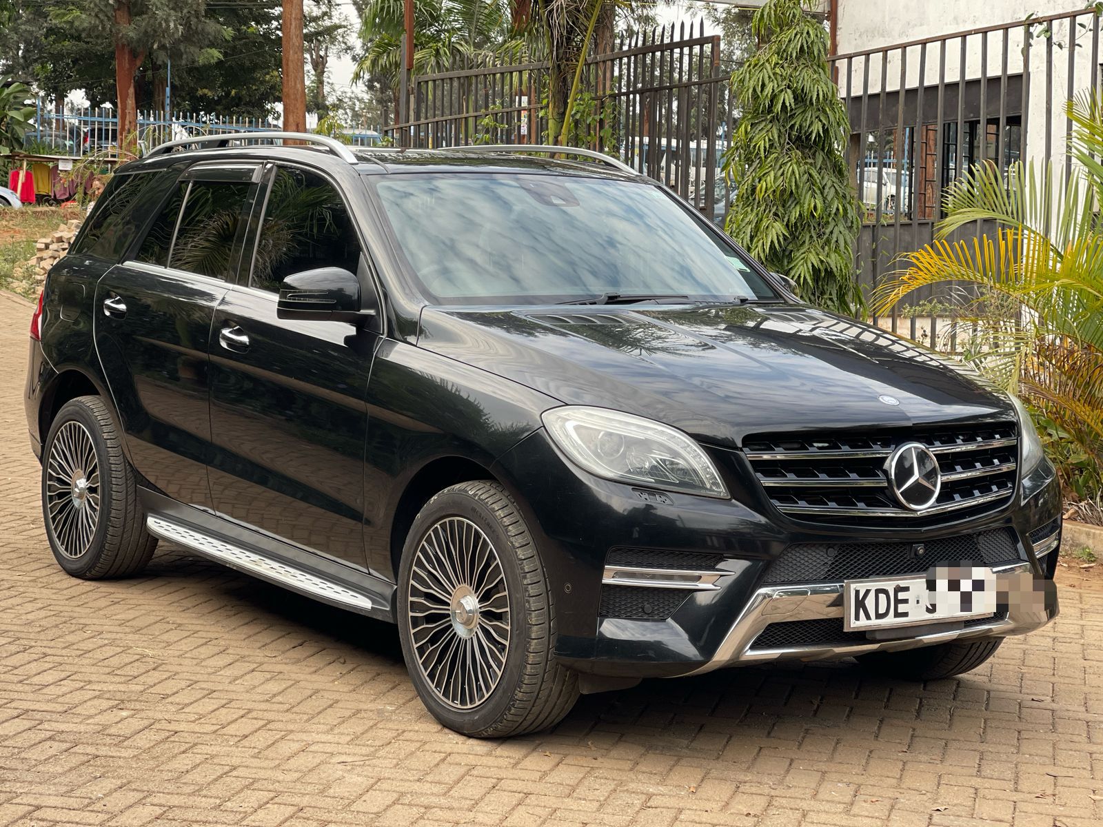 Mercedes Benz ML350